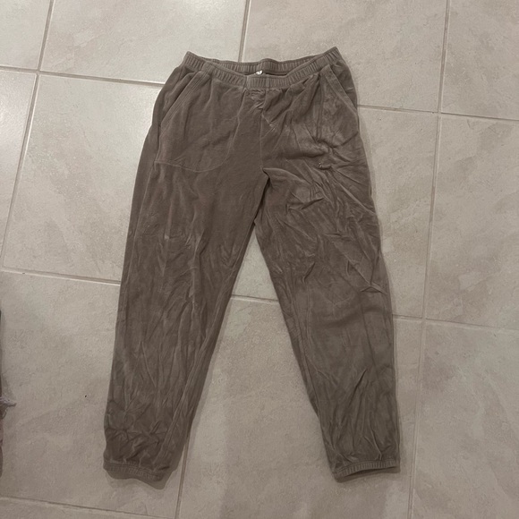 Aerie Soft Pants - Picture 1 of 3